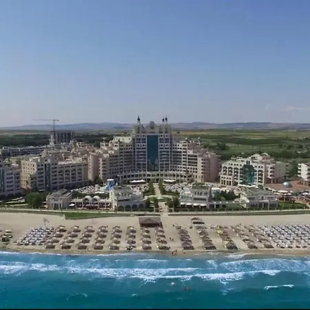 Апартаменти Sunset Resort Apartment, C3 - 20